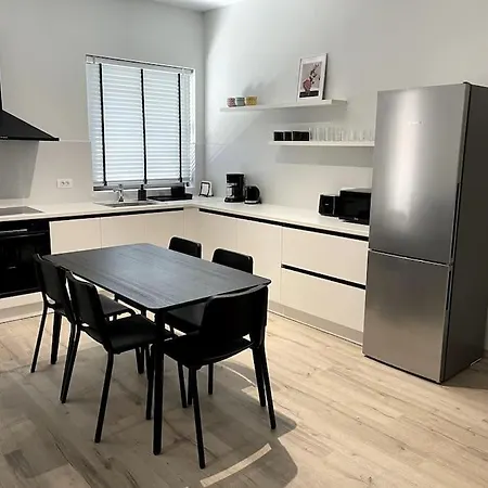 Apartman Brand New In-town *