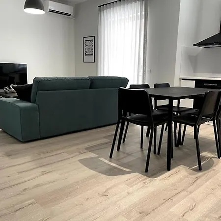 Apartman Brand New In-town