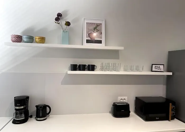 Brand New In-town Apartman